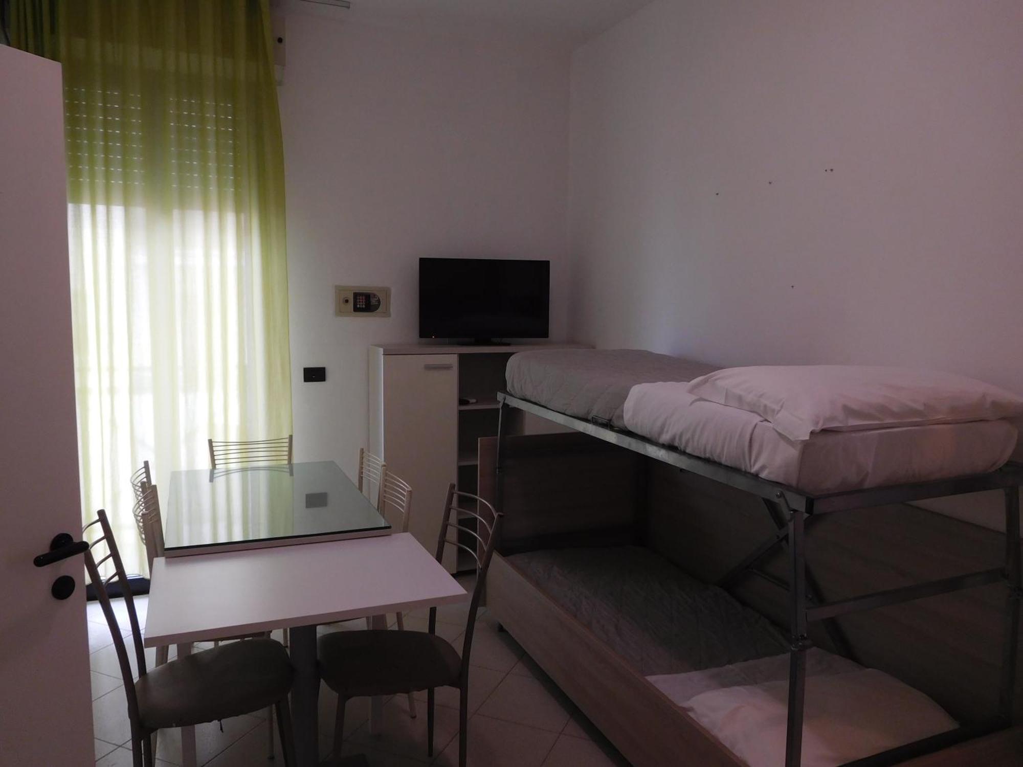 Gabbiano Apartments Римини Экстерьер фото