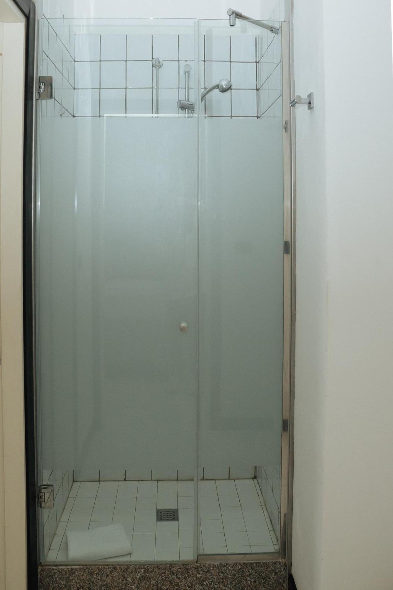 Gabbiano Apartments Римини Экстерьер фото